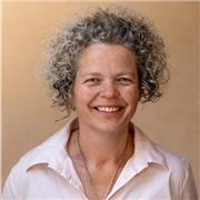 Diplômée d'une maîtrise de FLE et de hongrois option littérature, j'enseigne depuis plus de 20 ans à un public très varié